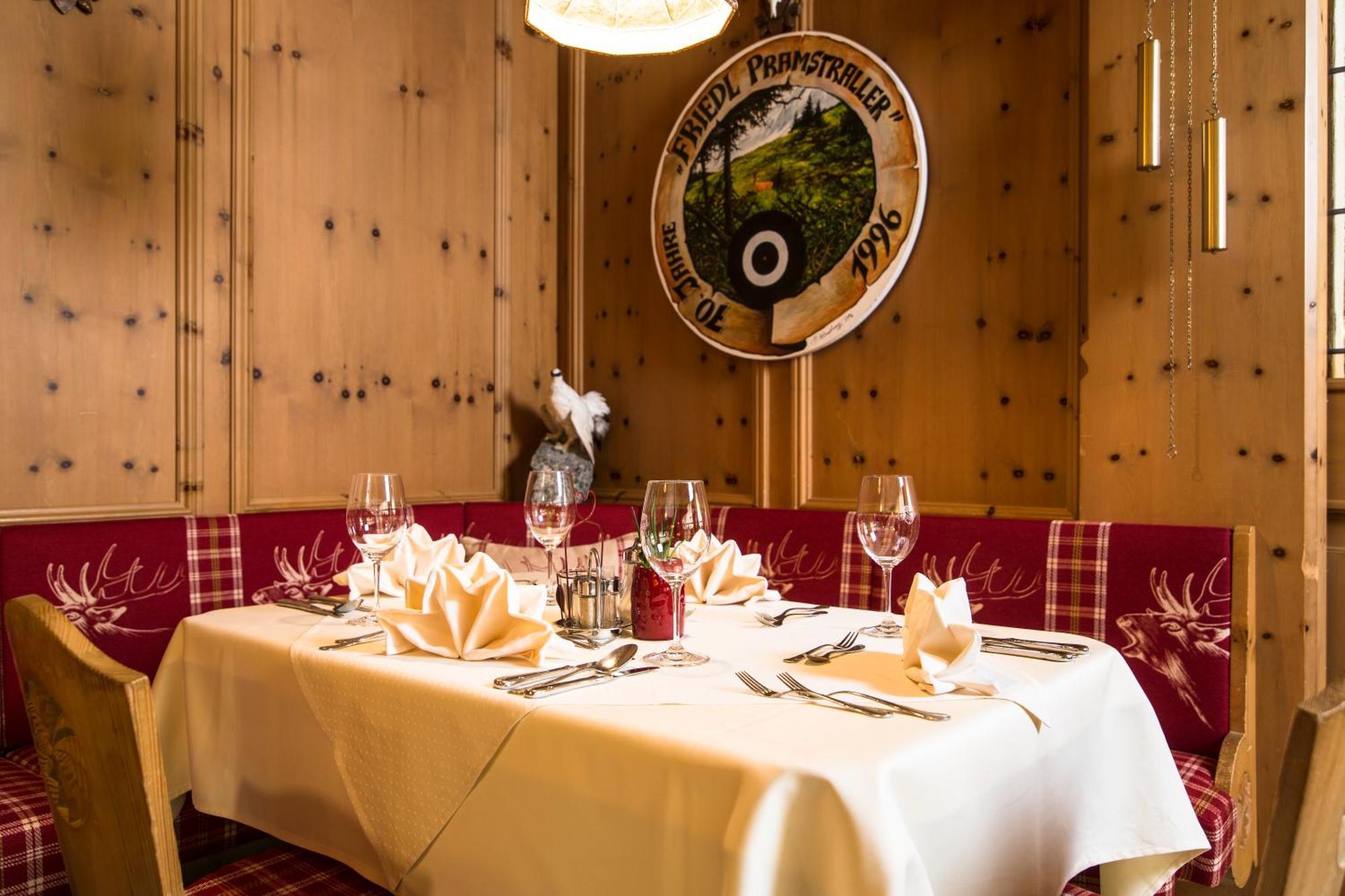 Hotel Pramstraller 4*